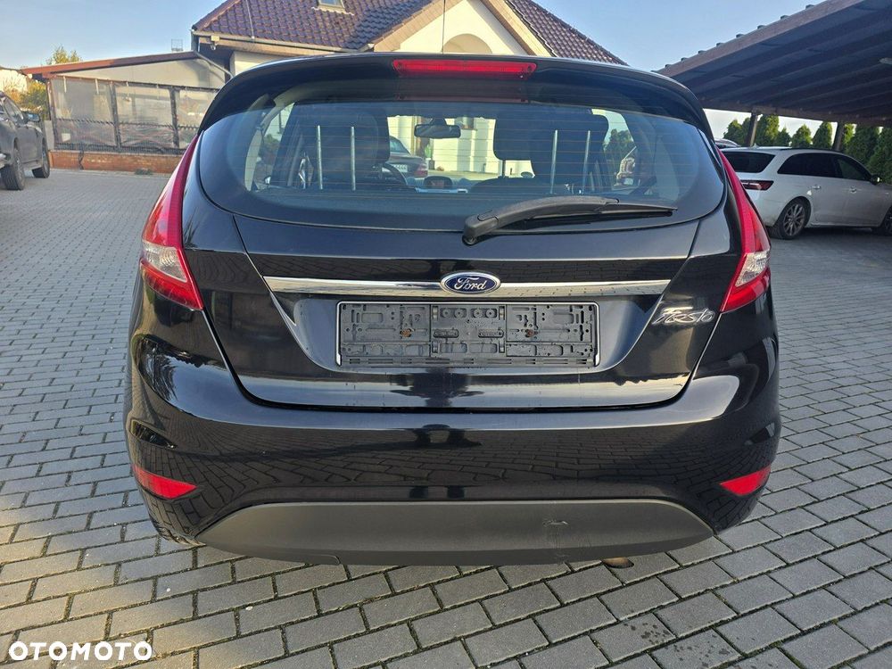 Ford Fiesta - 24
