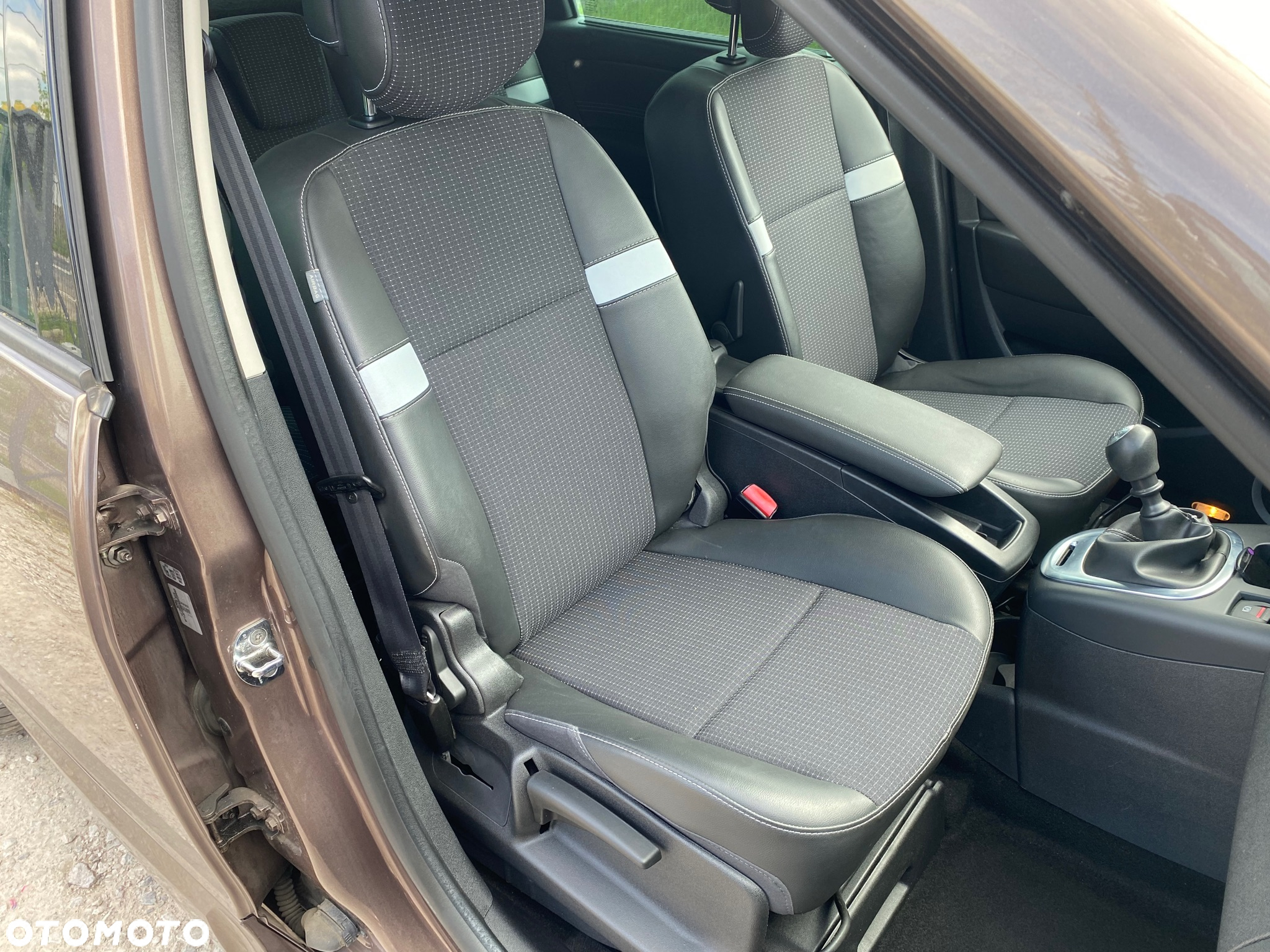 Renault Scenic 1.6 16V 110 TomTom Edition - 23