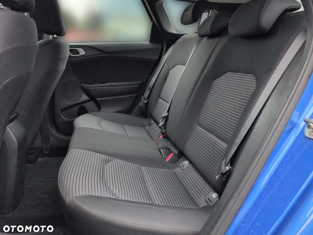 Kia Ceed 1.6 CRDi SCR M - 14