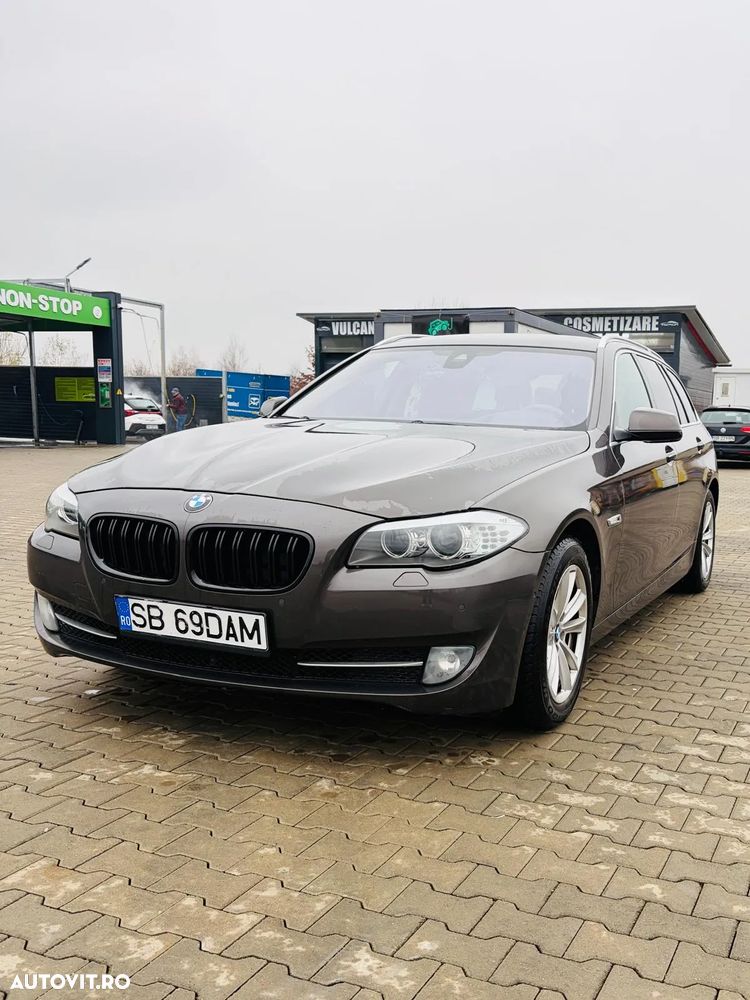 BMW Seria 5 520d Touring - 3