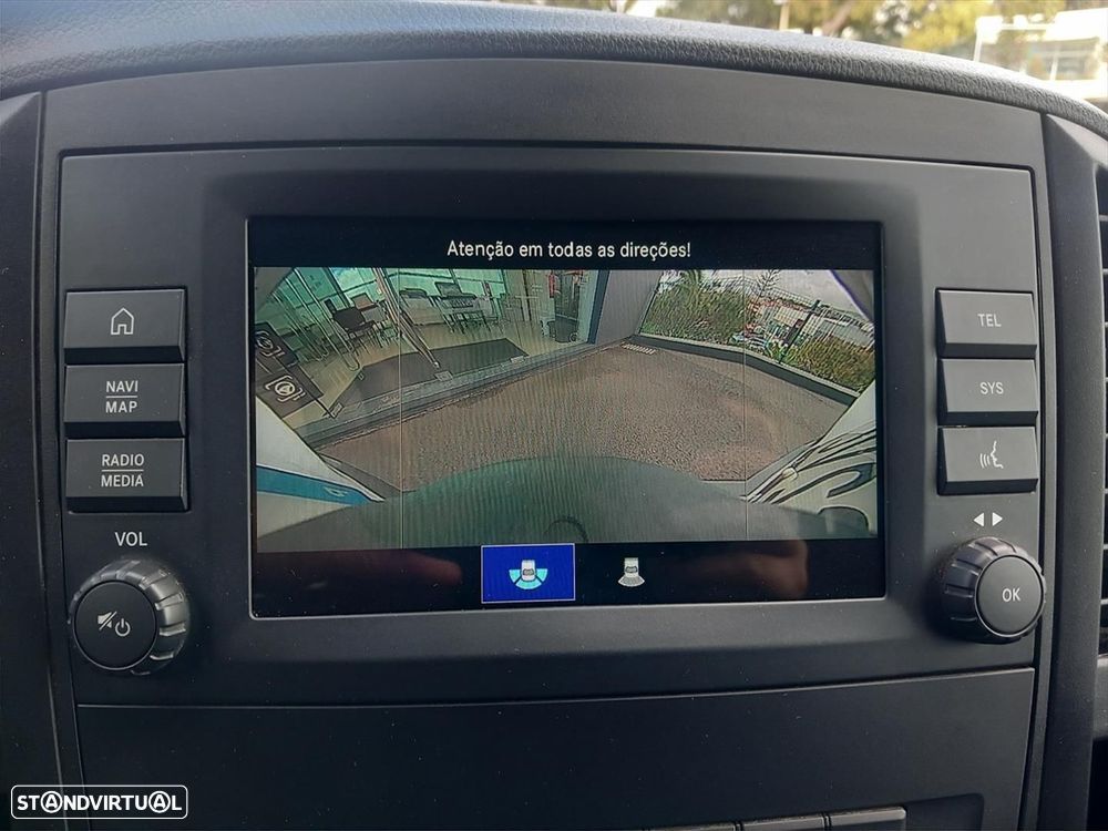 Mercedes-Benz Vito 116 CDI Furgão Standard - 13