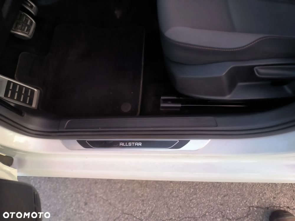 Volkswagen Golf 1.6 TDI BlueMotion Technology DSG Allstar - 28