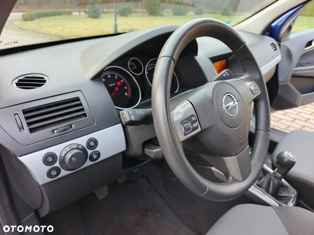 Opel Astra 1.6 Edition - 15