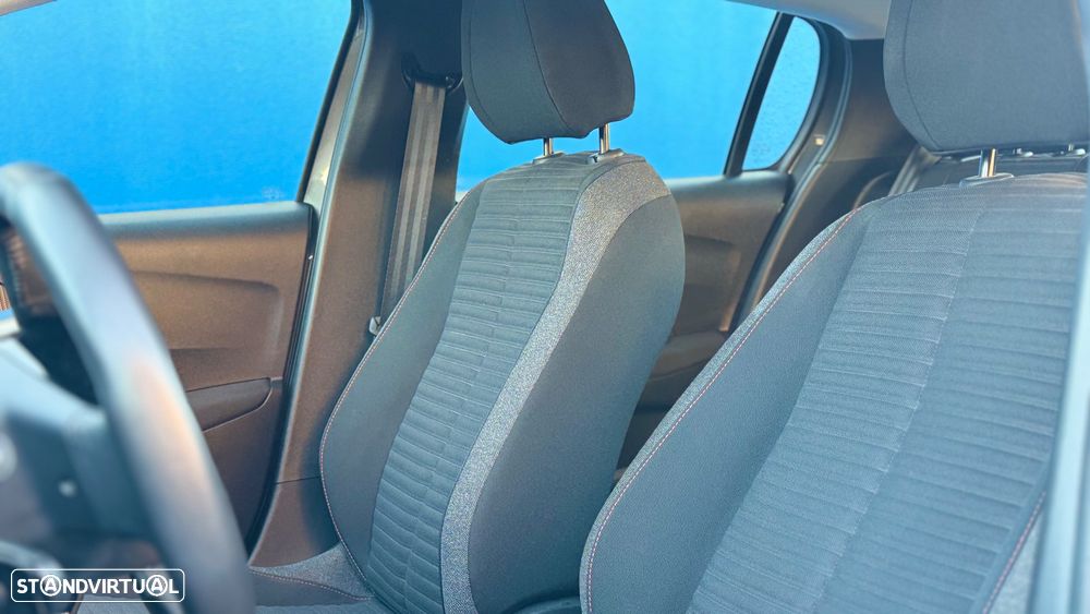 Peugeot 208 1.2 PureTech Active - 8