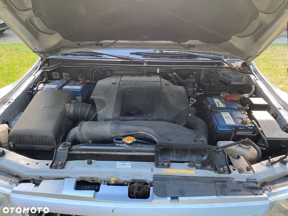 Mitsubishi Pajero 3.2 DI-D Automatik Dakar - 3