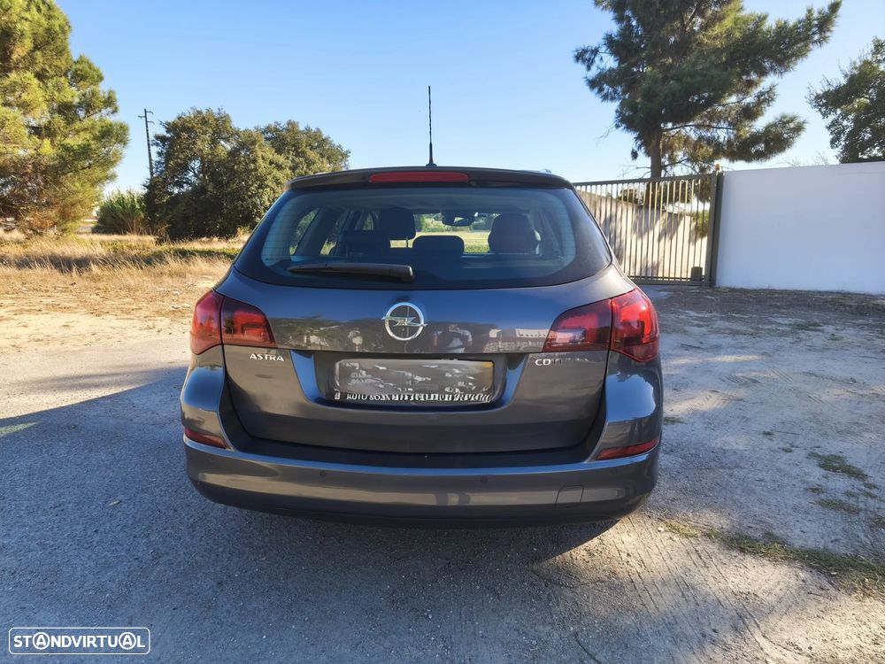 Opel Astra Sports Tourer 1.7 CDTi Cosmo - 2