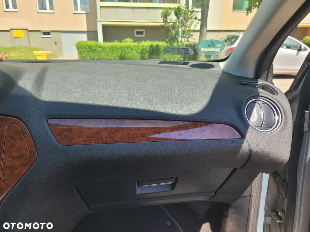 Ford Mondeo 2.0 Ghia X100 / X - 15