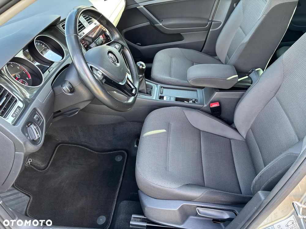 Volkswagen Golf 1.4 TSI BMT Comfortline - 14