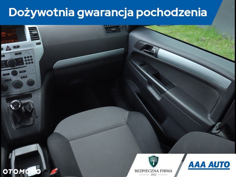 Opel Zafira - 10