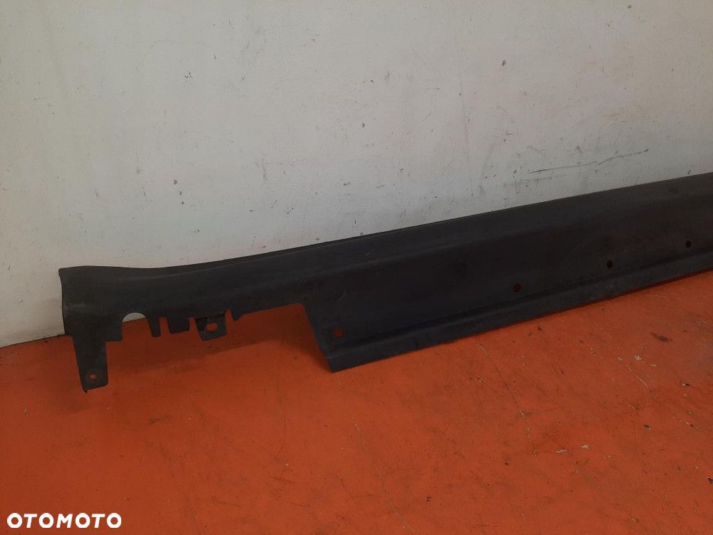 MINI COOPER R56 06-10  LISTWA PROGOWA ZEWNĘTRZNA PRAWA 11412910 - 2