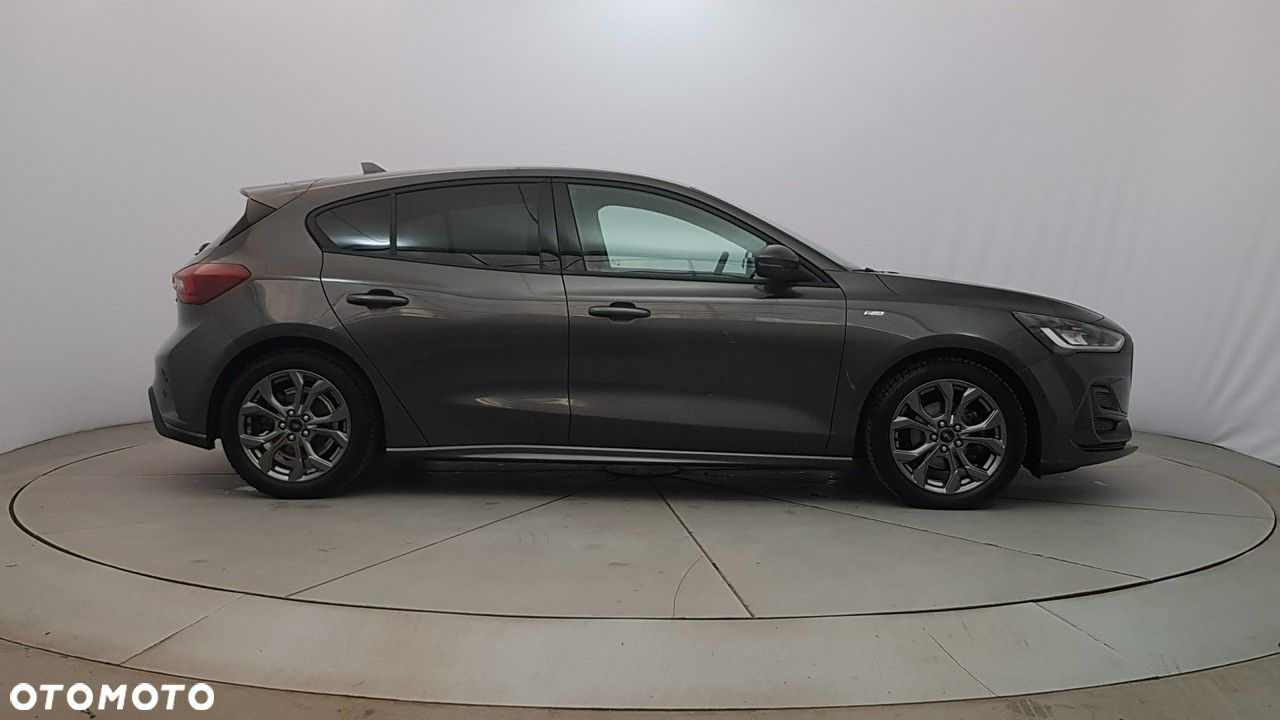 Ford Focus - 8