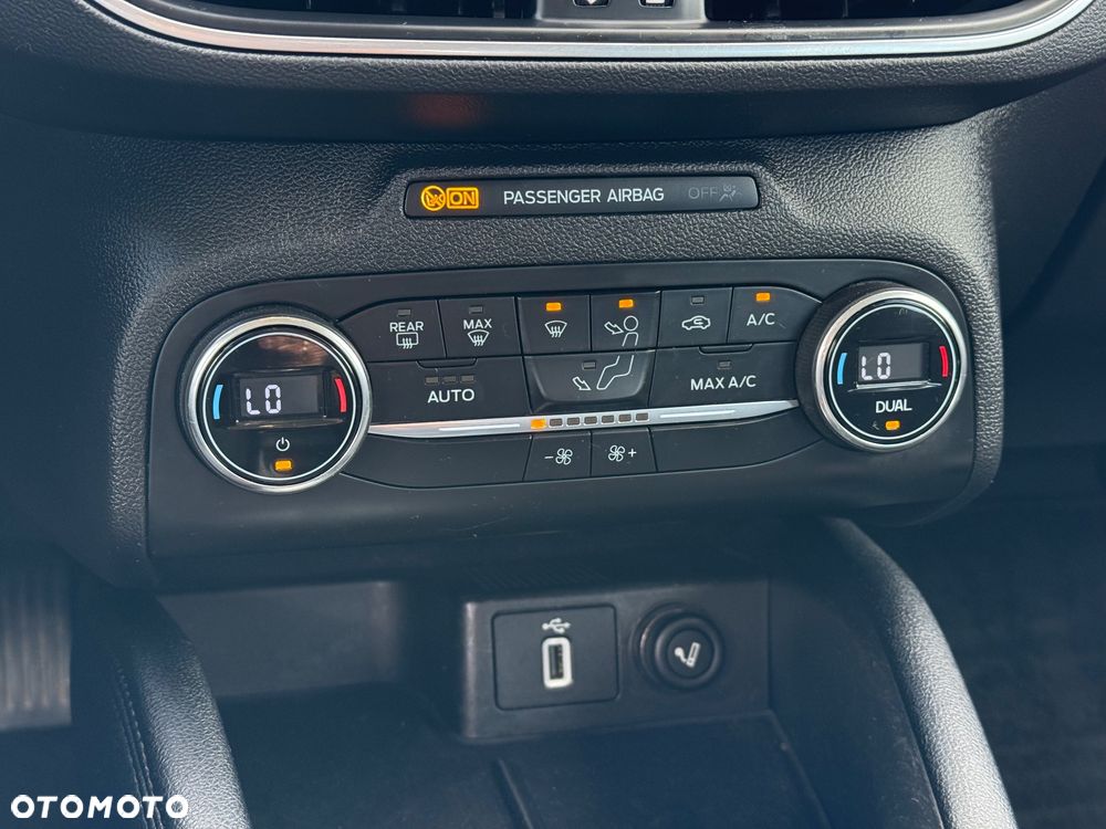 Ford Focus 1.5 EcoBlue Start-Stopp-System TITANIUM DESIGN - 21