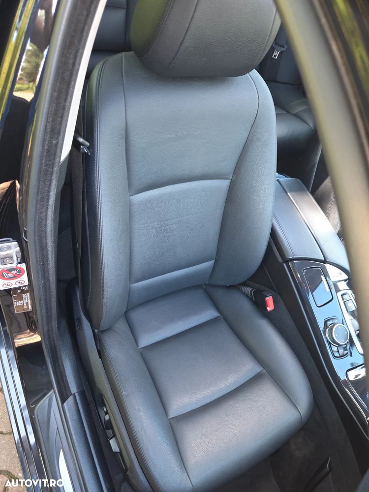 BMW Seria 5 520d Aut. - 24