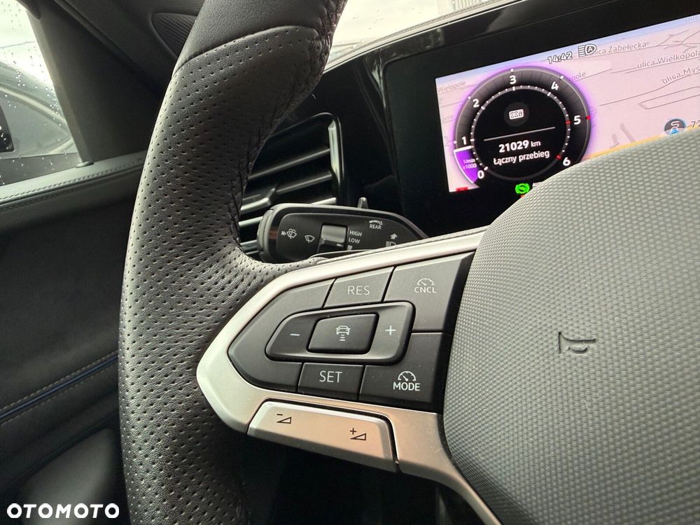 Volkswagen Passat Variant 2.0 TDI SCR R-Line DSG - 18