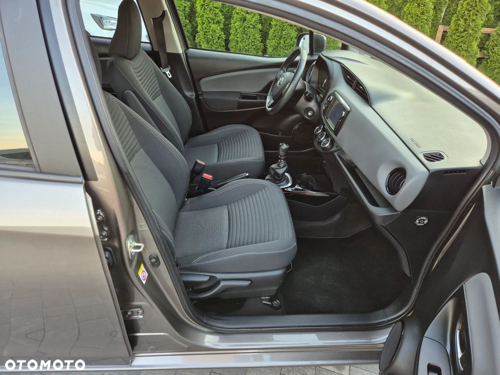 Toyota Yaris 1.33 VVT-i Lounge - 15