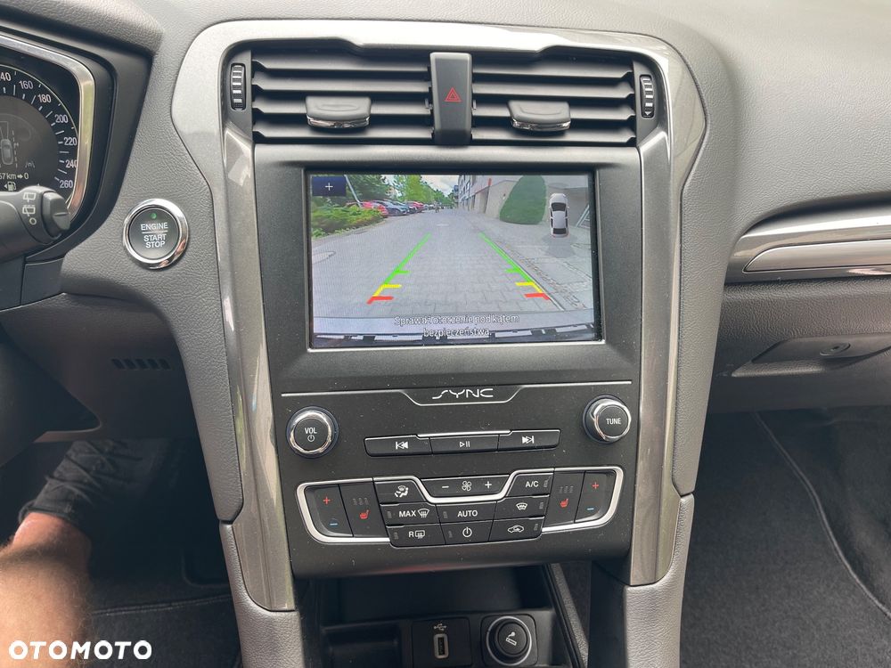 Ford Mondeo - 34