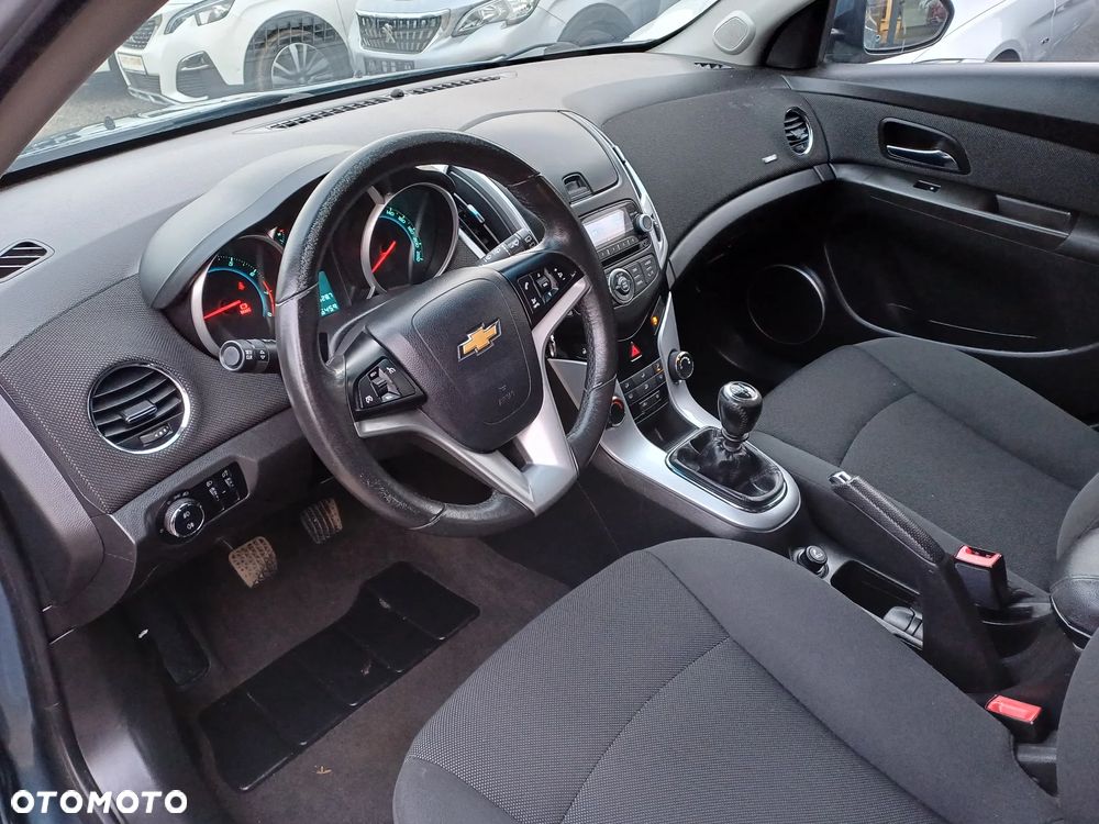 Chevrolet Cruze 1.6 LT+ - 14