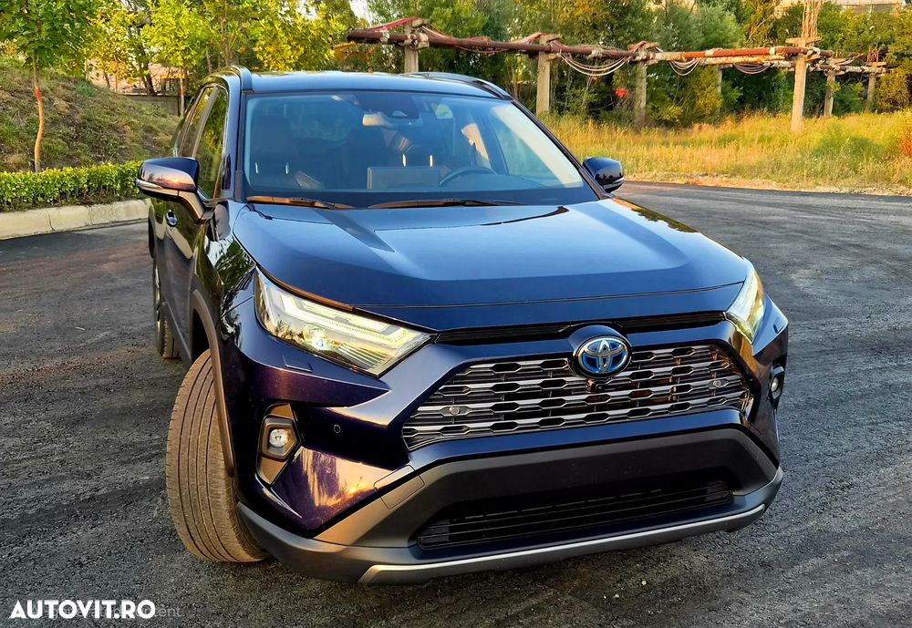Toyota RAV4 2.5 VVT-iE 4x4 Luxury Plus - 2
