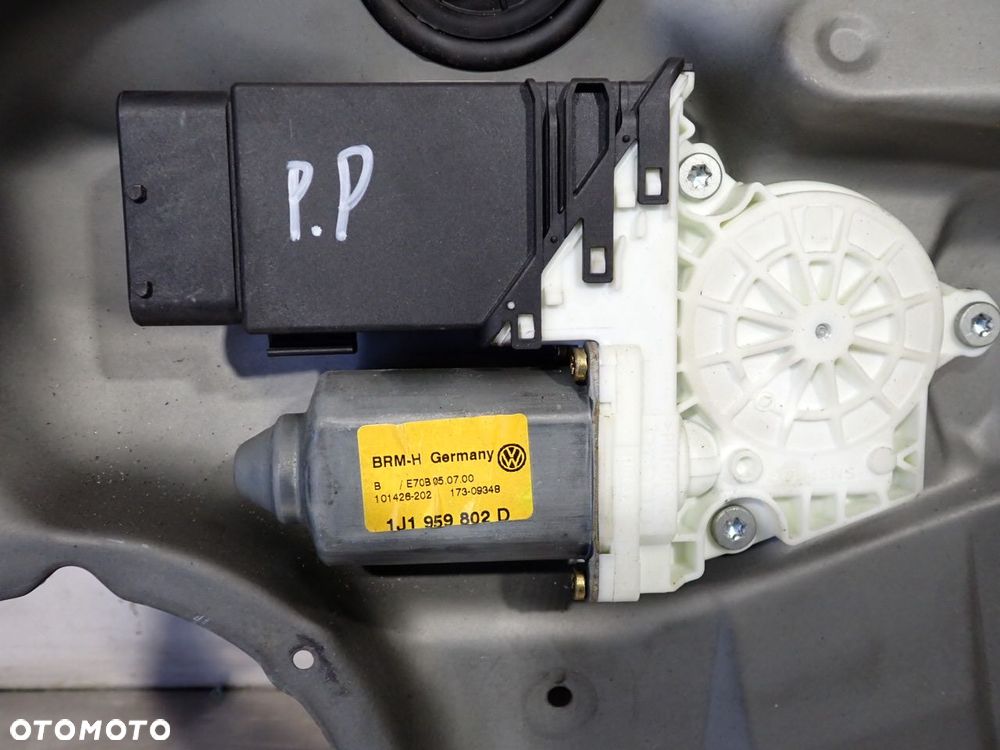 PODNOŚNIK SZYB PRAWY PRZÓD VOLKSWAGEN BORA 1J4837756F   1J1959802D - 4