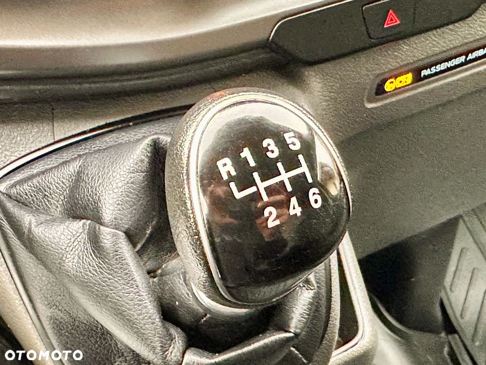 Ford TRANSIT CUSTOM - 26