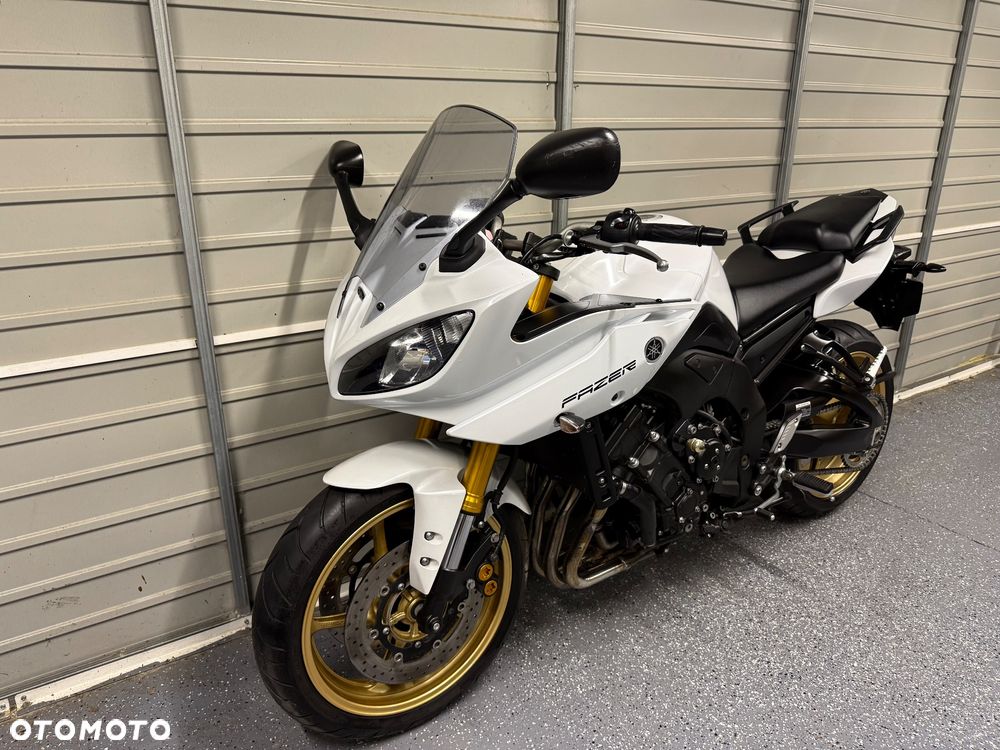 Yamaha FZ8 - 11
