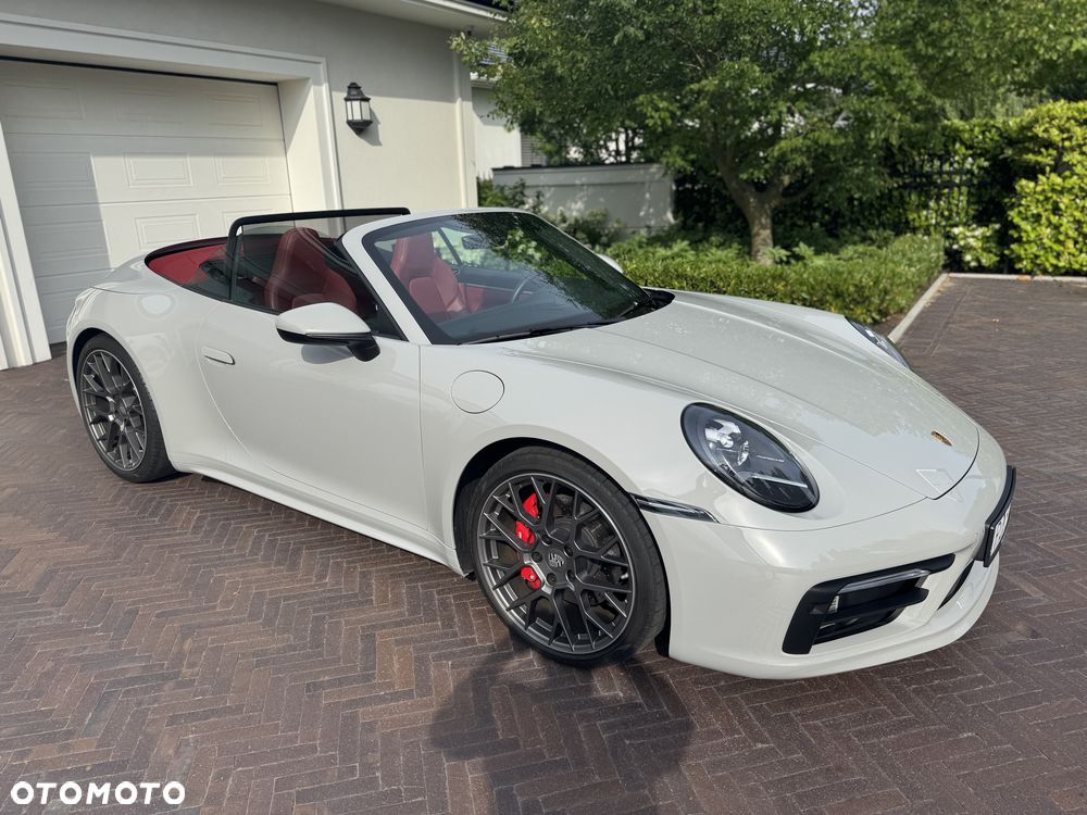 Porsche 911 Carrera 4S - 1