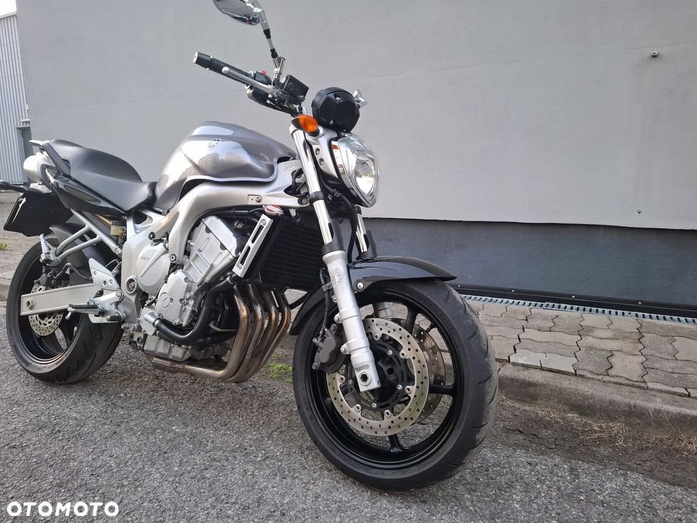 Yamaha FZ6 - 4