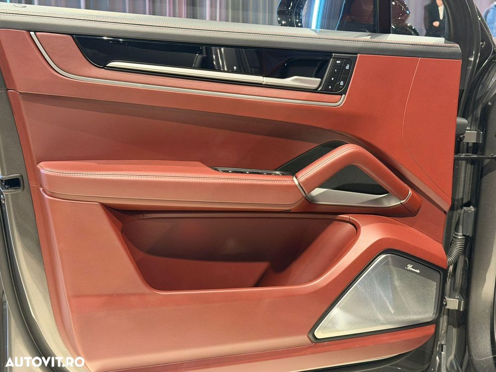 Porsche Cayenne - 30