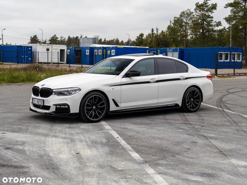 BMW Seria 5 520d xDrive - 14