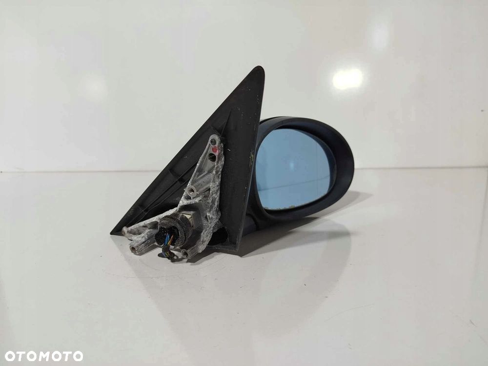 LUSTERKO PRAWE BMW 3 E90 05-11 416/9 - 4