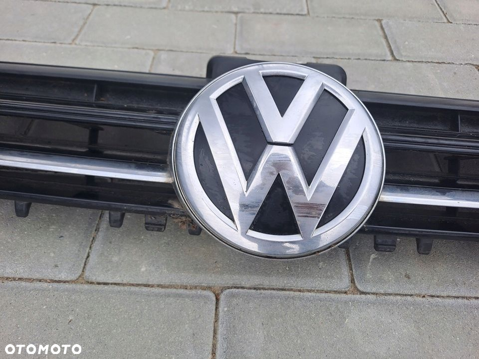 VW GOLF VII 12-16R GRILL ATRAPA ZNACZEK RADAR ORYG 5G0853653 5G0853655C - 2