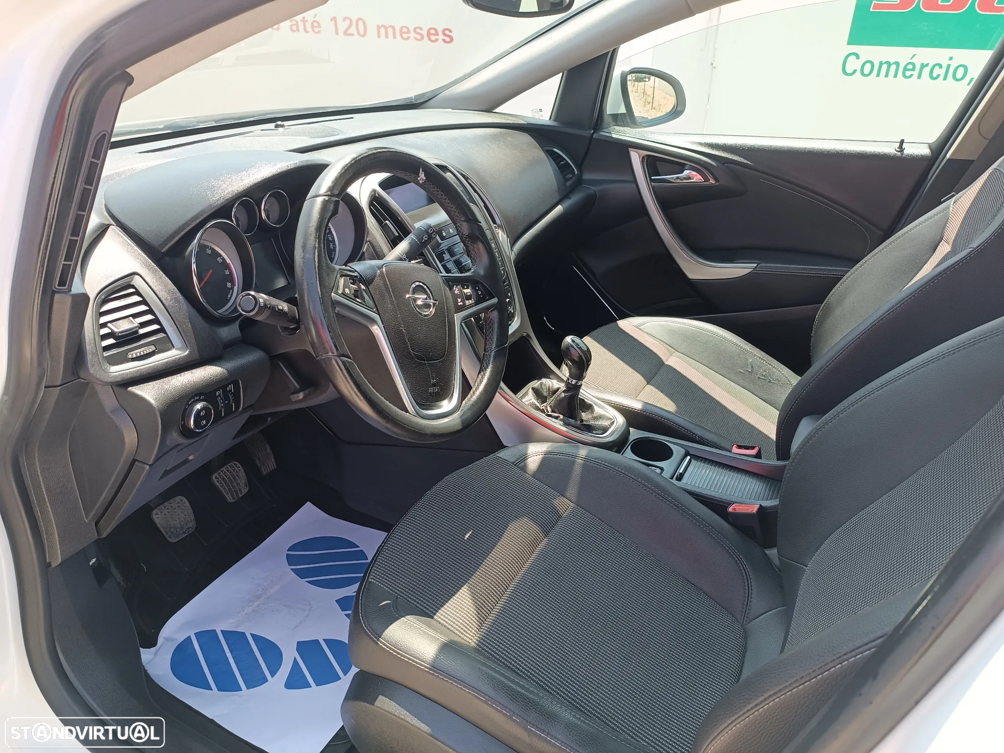 Opel Astra 1.4 T Cosmo S/S - 17