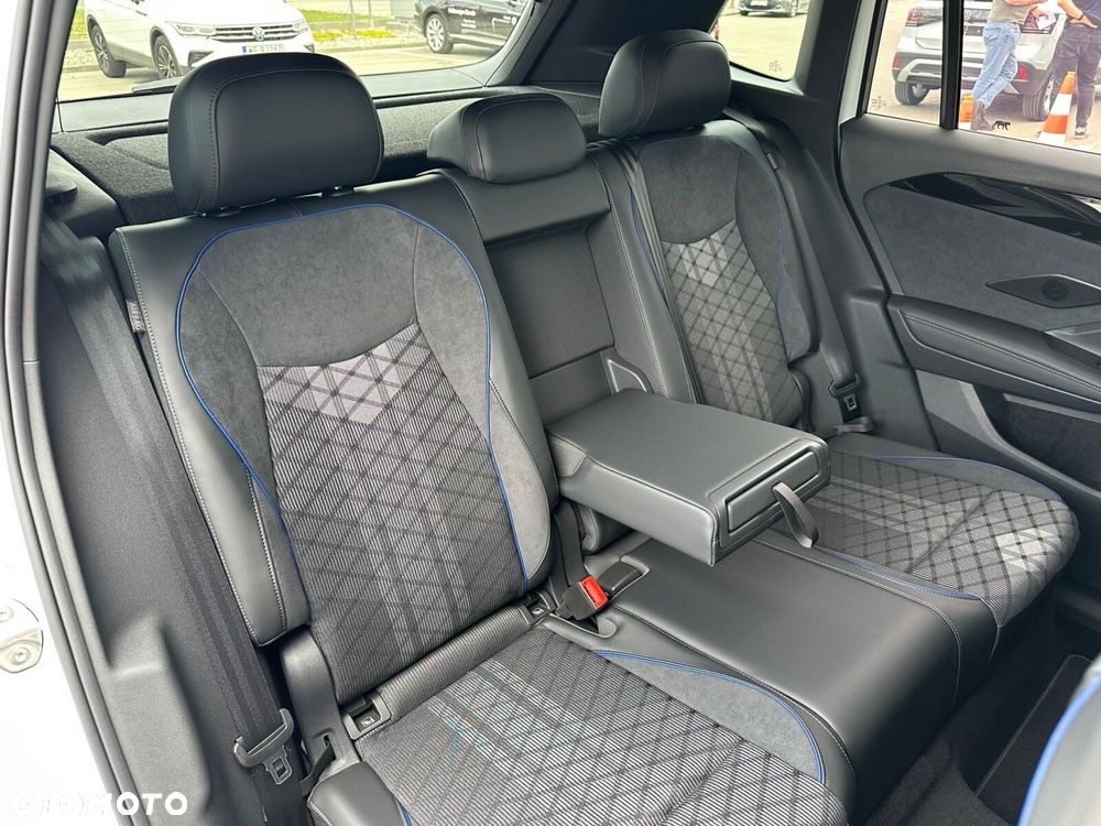 Volkswagen Tiguan - 17