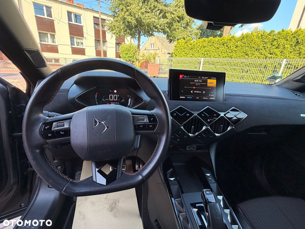 DS Automobiles DS 3 Crossback Performance Line + - 24