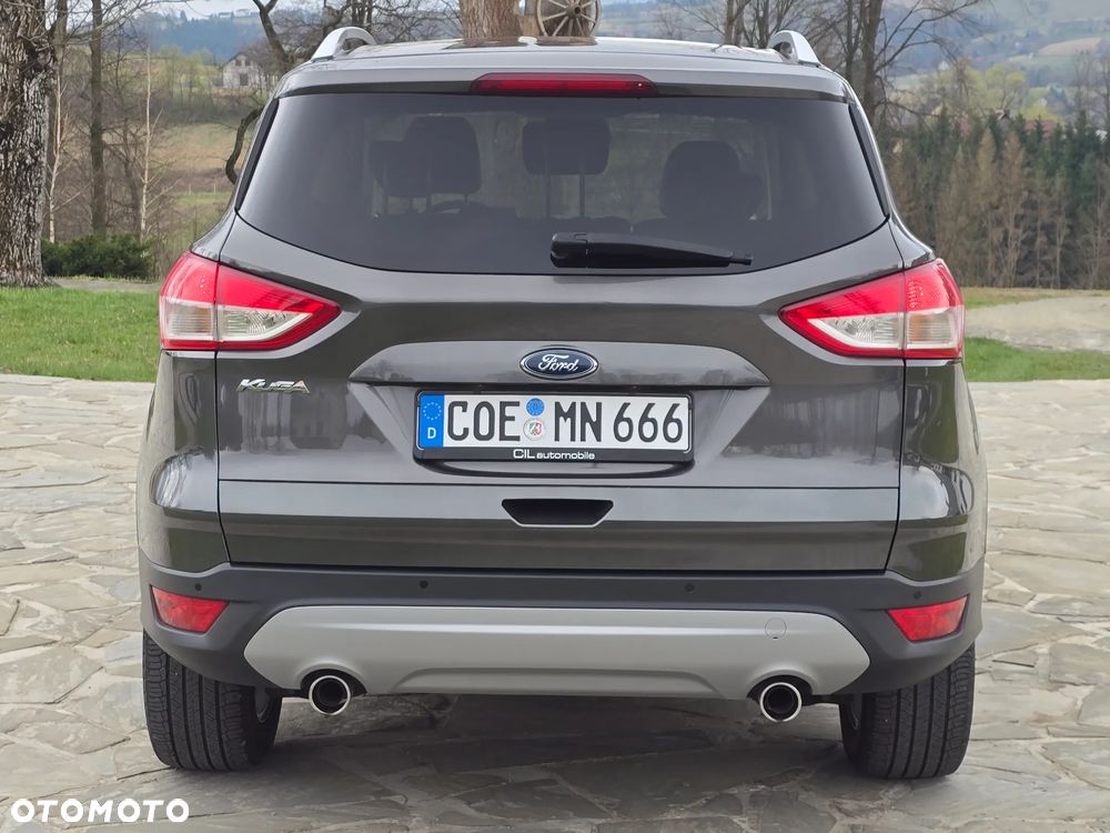 Ford Kuga 2.0 TDCi 2x4 Titanium - 10