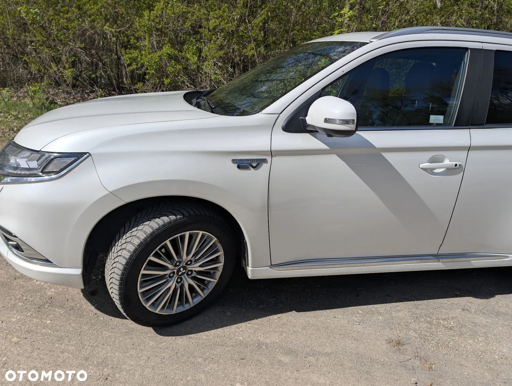 Mitsubishi Outlander Instyle + - 4