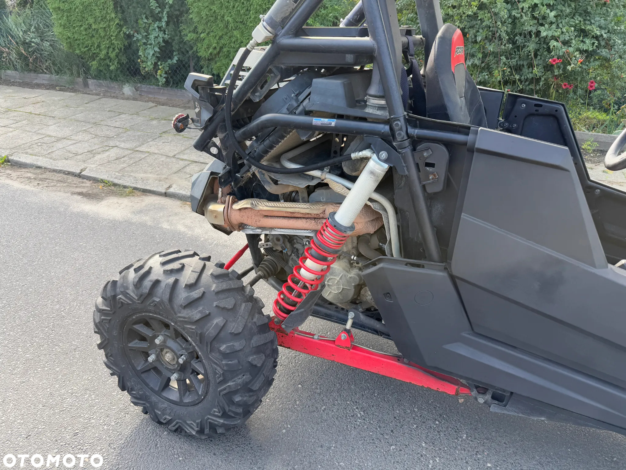 Polaris RZR - 16