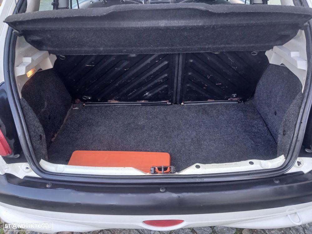 Peugeot 206 1.4 HDi XR - 10