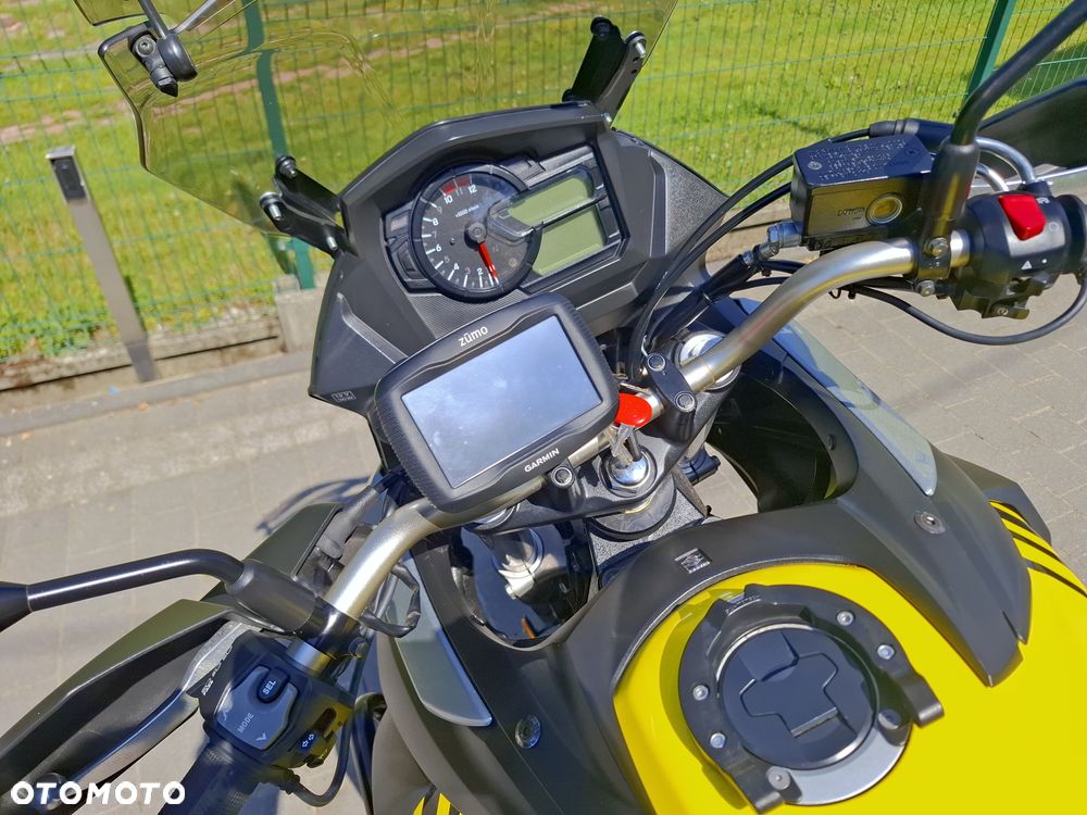 Suzuki V-STROM - 12