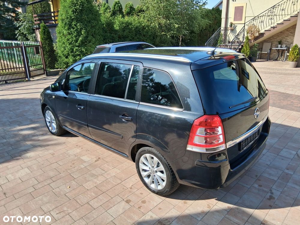 Opel Zafira - 18