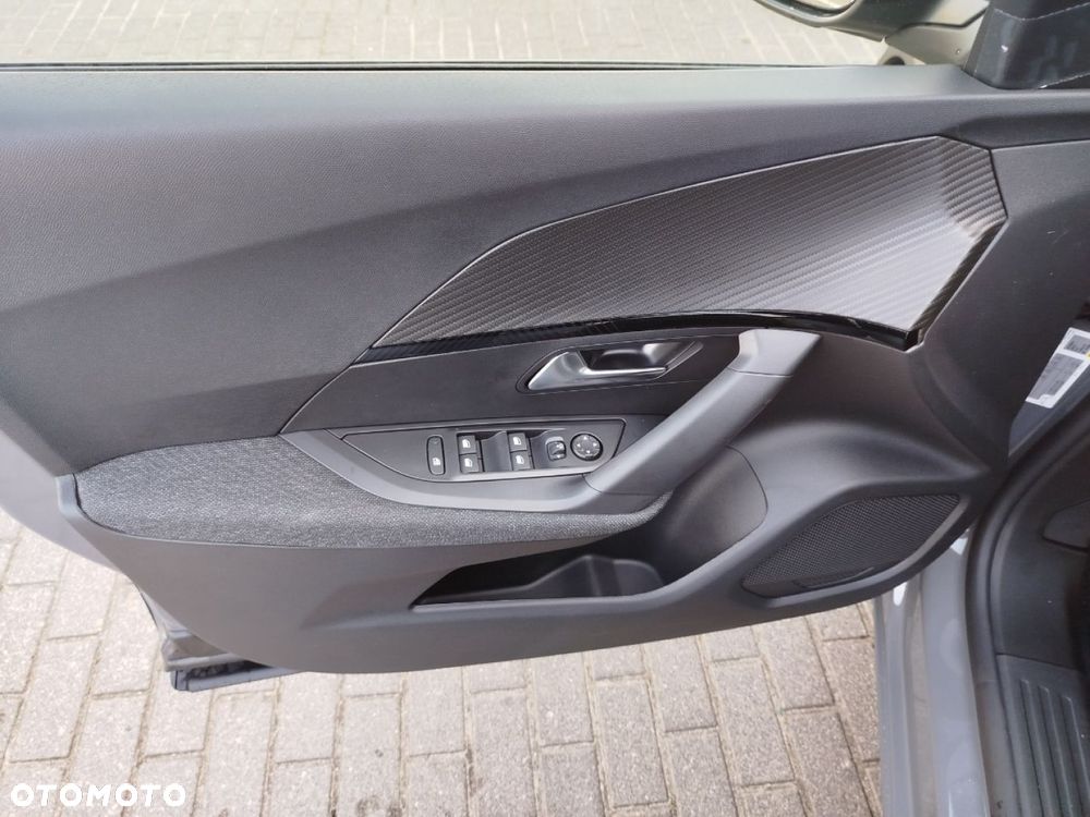 Peugeot 2008 - 13