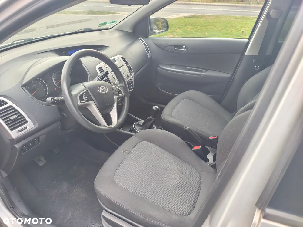 Hyundai i20 - 10
