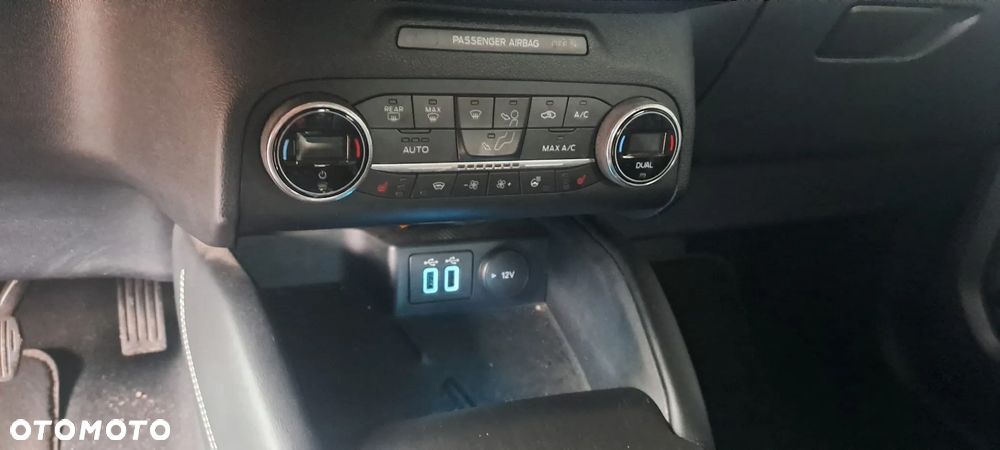 Ford Kuga 2.5 Duratec PHEV VIGNALE - 17