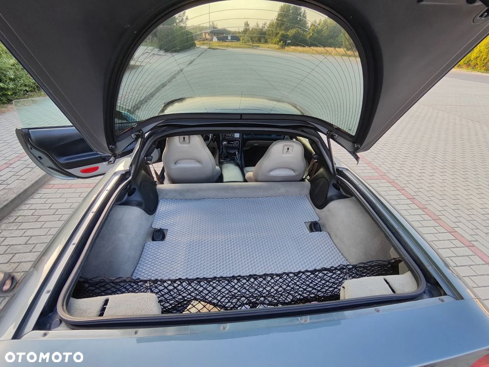 Chevrolet Corvette - 9