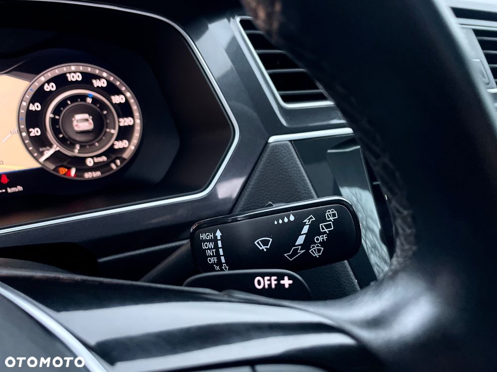 Volkswagen Tiguan 2.0 TDI SCR DSG R-Line - 26