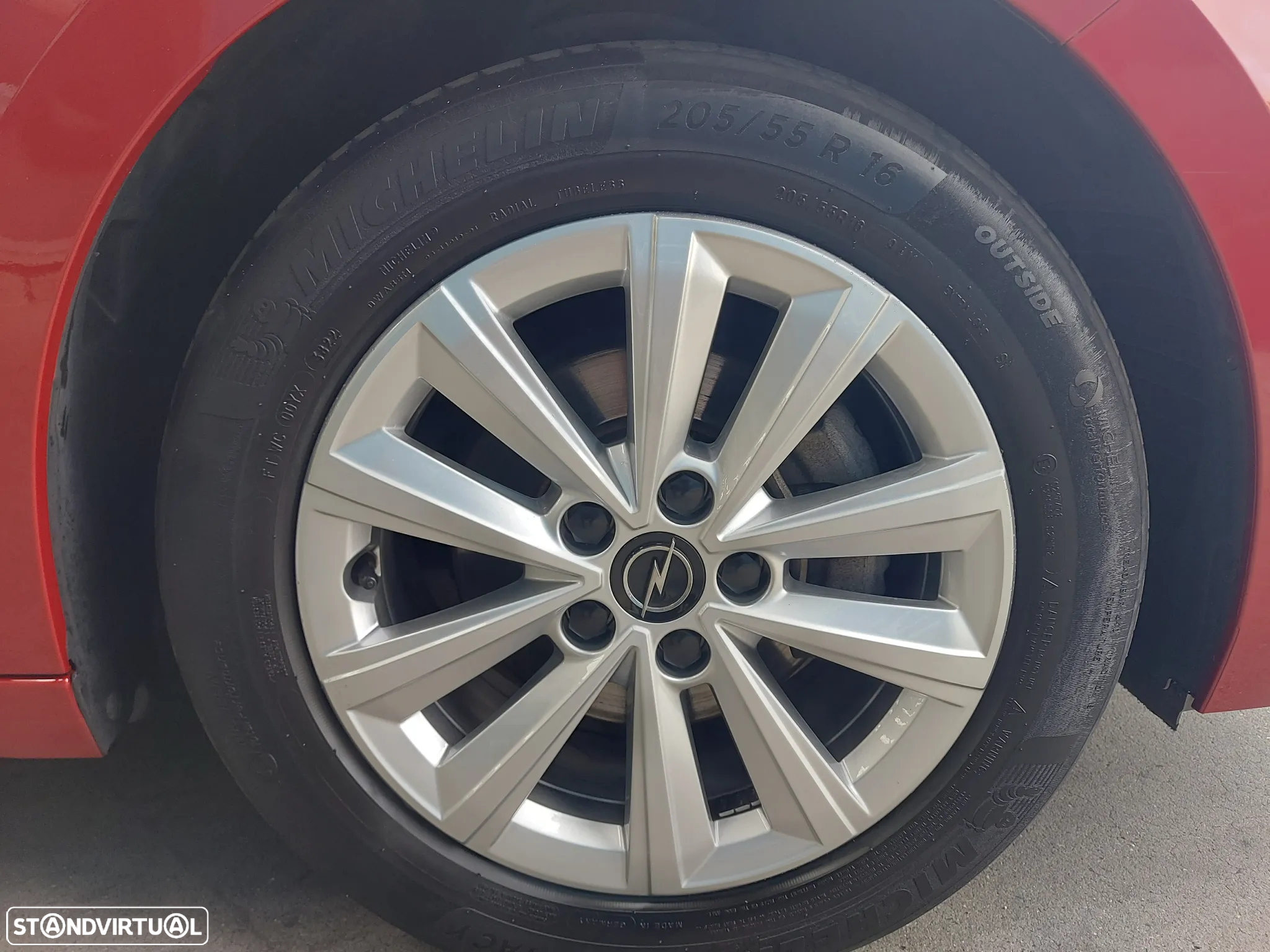 Opel Astra 1.2 T Business Edition S/S - 33