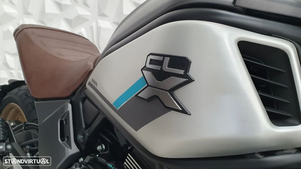 CF Moto 700CL-X Heritage - 9