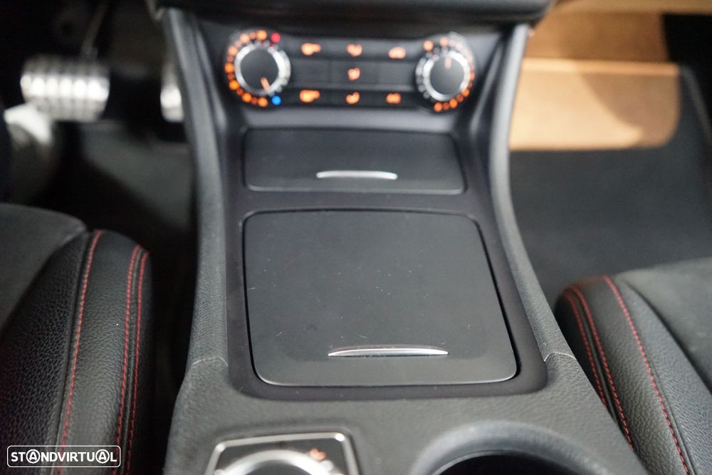 Mercedes-Benz CLA 220 - 35