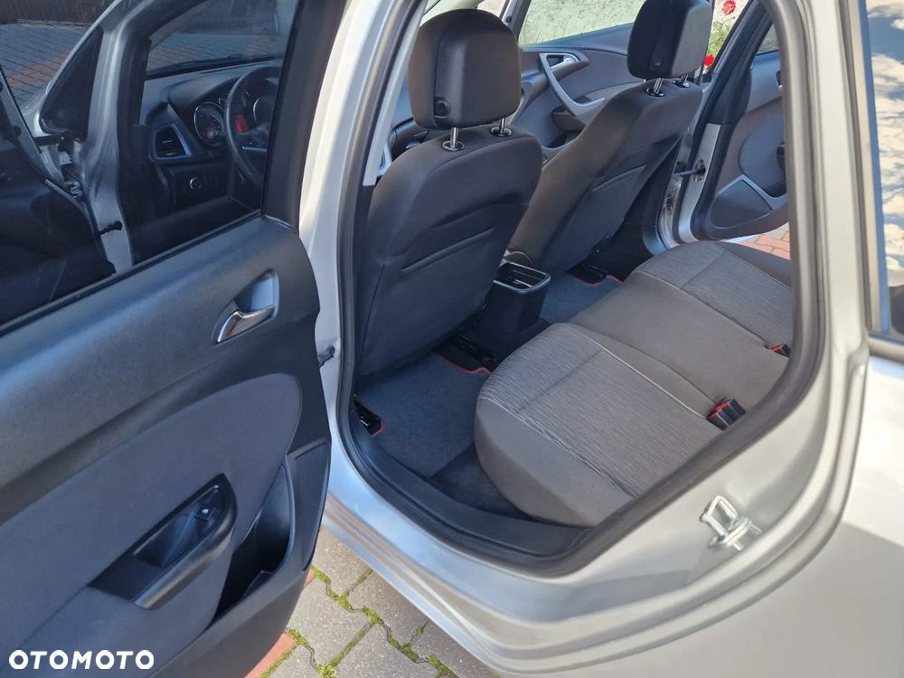 Opel Astra 1.4 Turbo Sports Tourer - 16