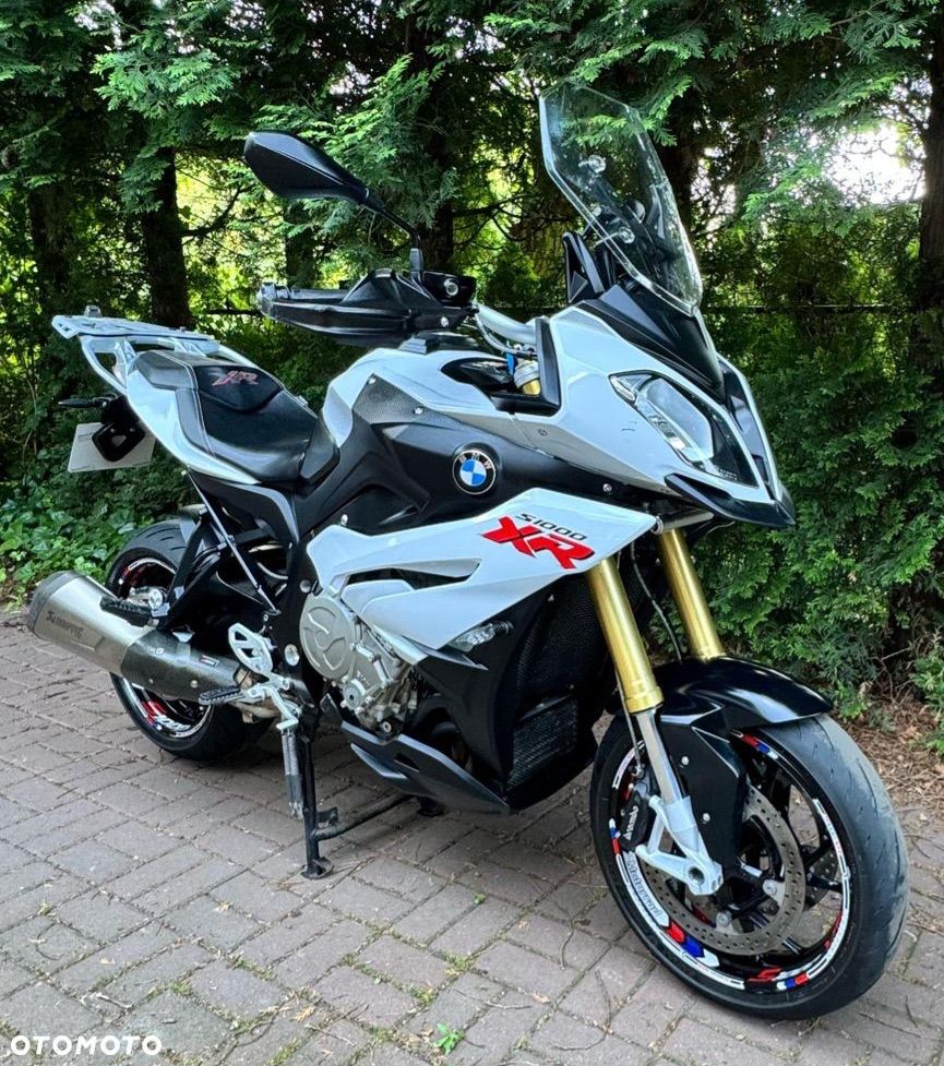 BMW S
